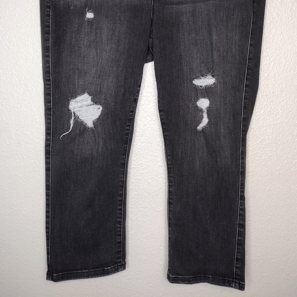 Torrid Black Distressed High-Rise Bombshell Skinny Ankle Cropped Jeans Sz 20 - Picture 4 of 12